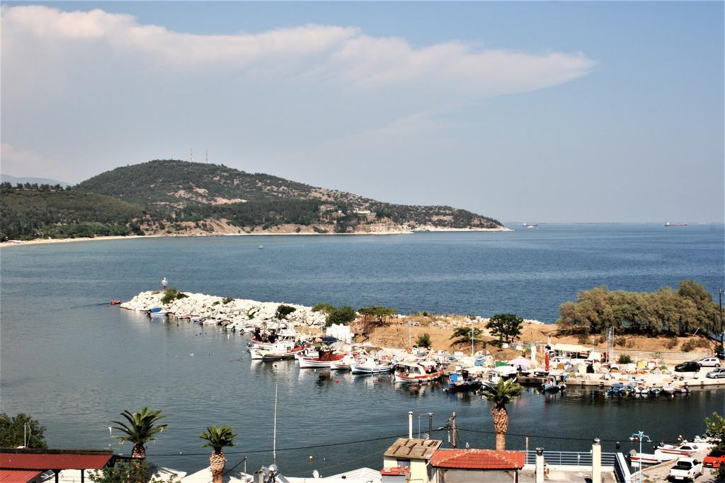 Port View Suites Kavala Buitenkant foto