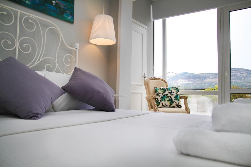 Port View Suites Kavala Buitenkant foto