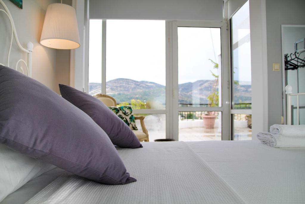 Port View Suites Kavala Buitenkant foto