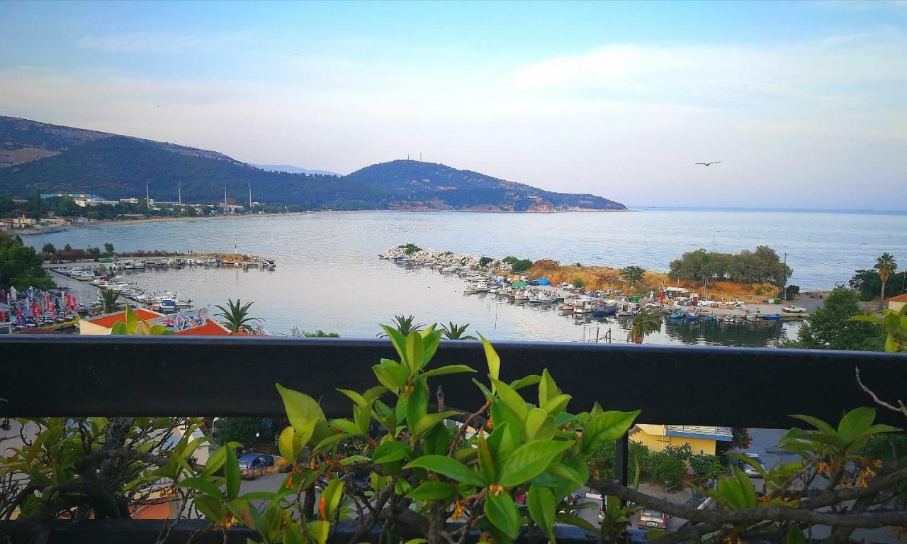 Port View Suites Kavala Buitenkant foto