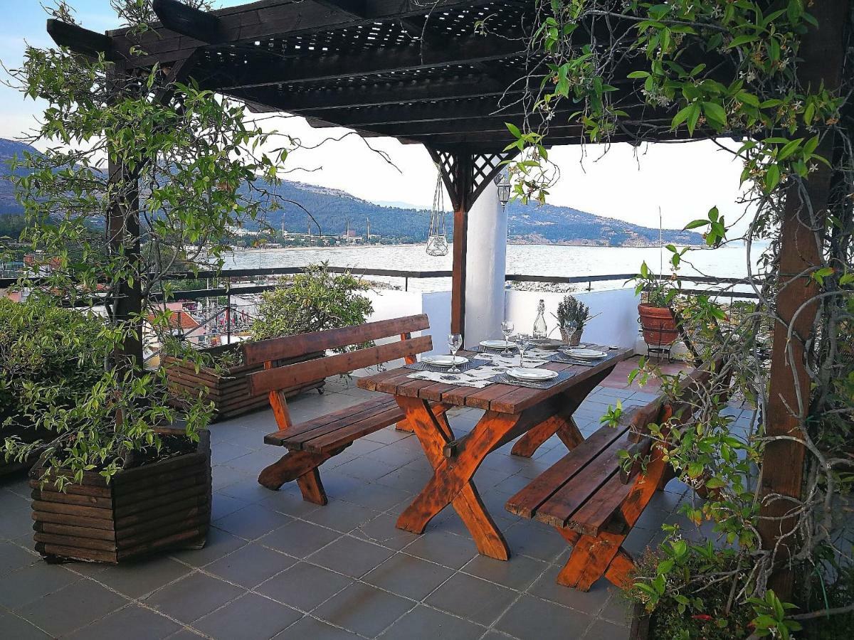 Port View Suites Kavala Buitenkant foto